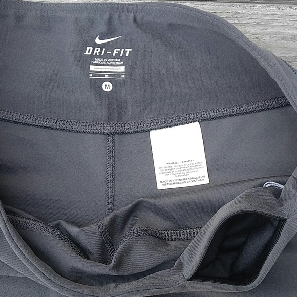 Nike Dry-Fit Spandex Capris - Picture 4 of 8